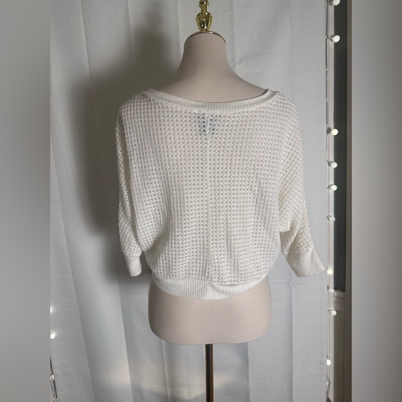 Wet Seal Los Angeles New York Cropped Waffle Knit Sweater White Boxy (L/XL) - Picture 3 of 7
